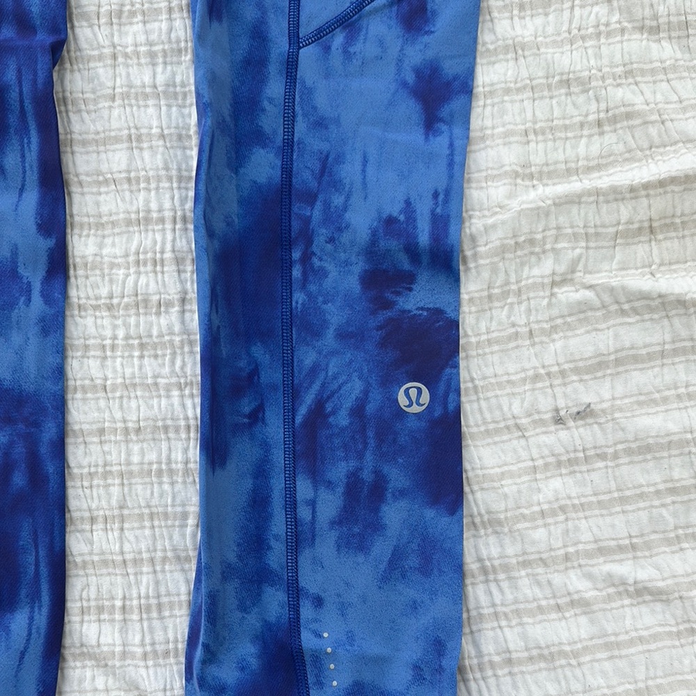 LULULEMON FAST & FREE LEGGINGS- SIZE 2! - Picture 2 of 6